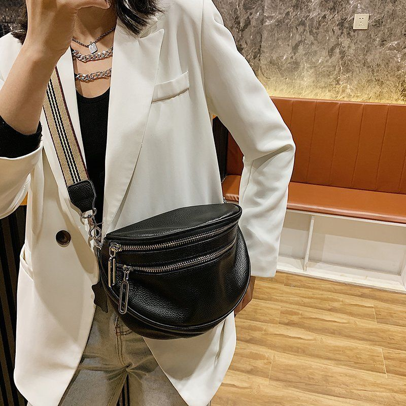 Multi-pocket shoulder bag for women 