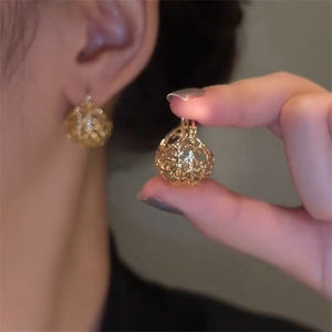 Fashionable earrings