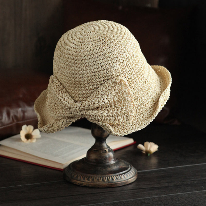 כובע קיץ עם שוליים וקשת