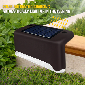 Solar powered outdoor stair light 