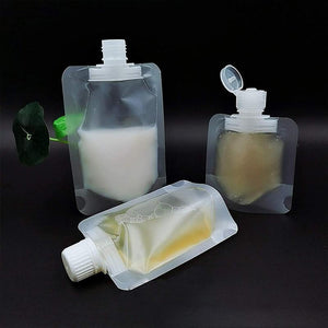 Portable packaging bags for distributing travel liquids 