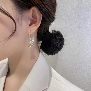 Fashion curved earrings 